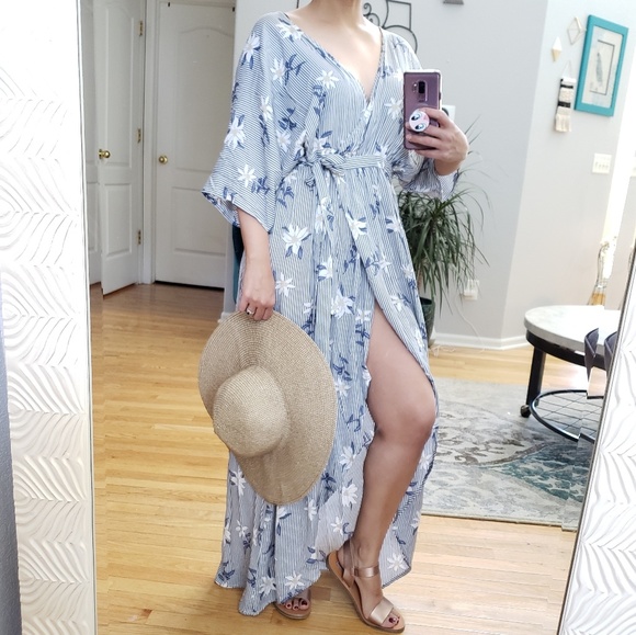 Listicle Dresses & Skirts - Listicle Harper Kimono Wrap Dress Stripe Floral